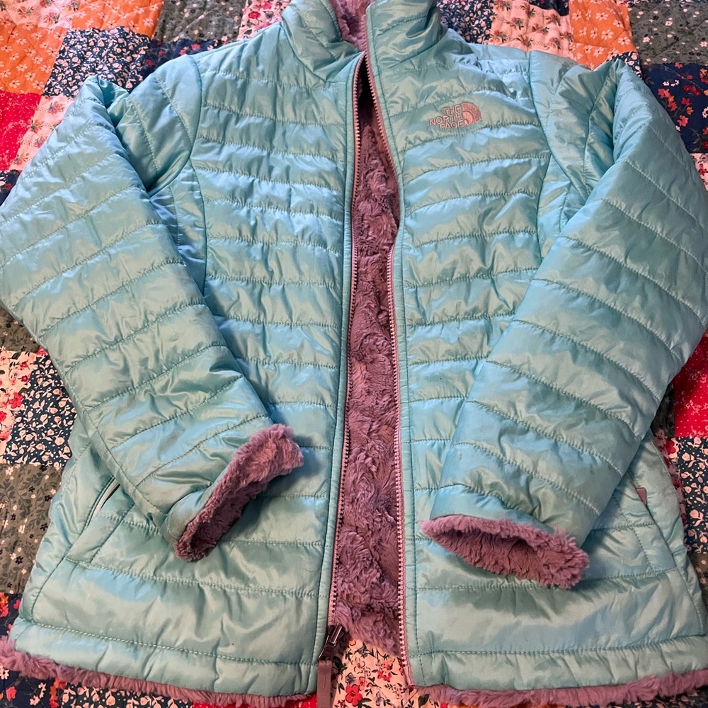 North face reversible thin coat. Youth XL  Mint green only wore a few times